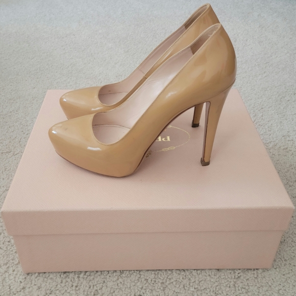Prada Vernice Basic Patent Leather Pump Size 36 (5.5) high heel party office - Picture 2 of 11